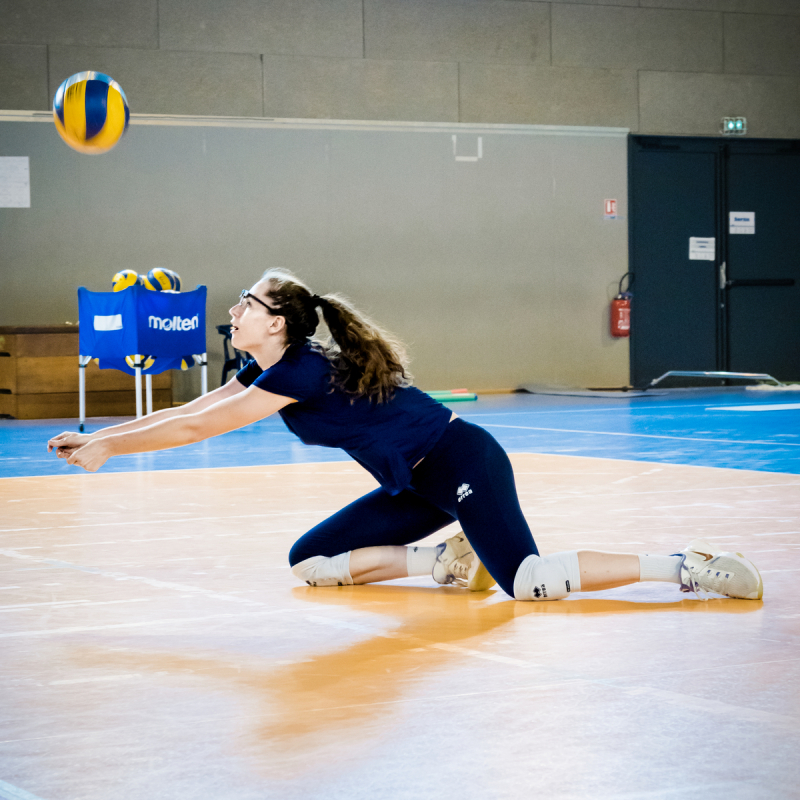 Réception d’un service lors de l’évaluation des effets d’un entraînement perceptif au volleyball