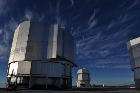 L'instrument Sphère équipe un des quatre télescopes géants du Very large telescope (VLT) au Chili. C'est l'un des instruments d'observation astronomique depuis le sol les plus complexes jamais réalisés. Objectif : voir directement les planètes extrasolaires.