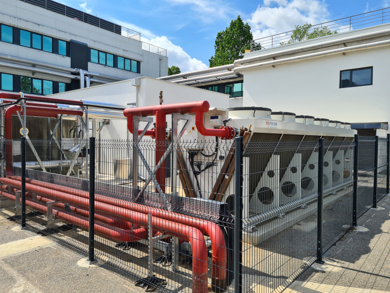 Aérocondensateurs sur le toit du LAAS-CNRS, à Toulouse
