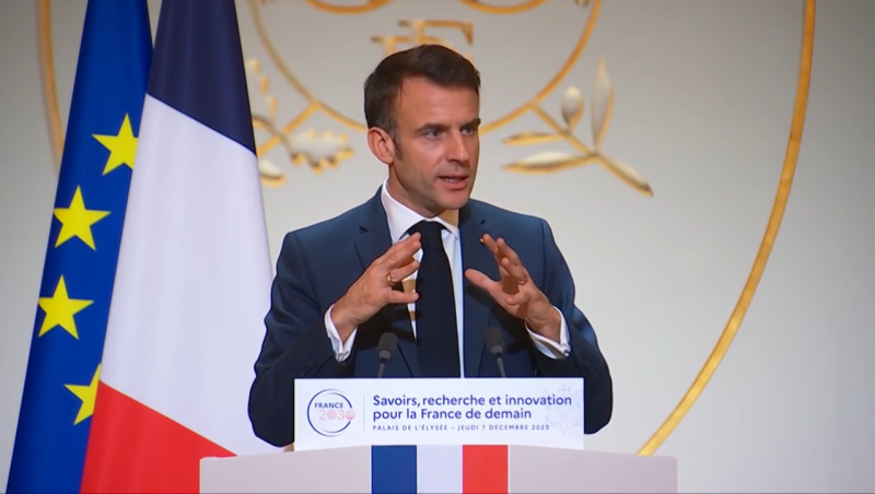 Emmanuel Macron présentant sa "vision pour l’avenir de la recherche française"