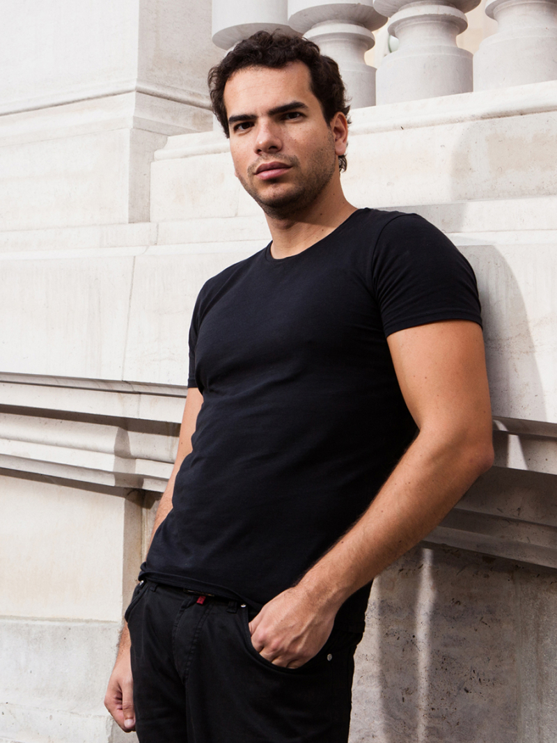 Portrait d'Atur Avila