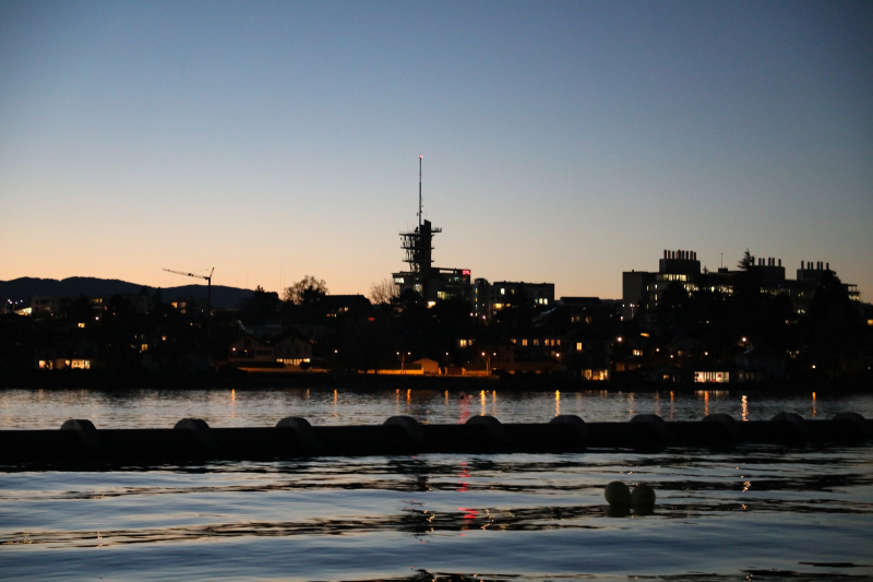 Depuis 1978, une centrale thermique alimente l'EPFL depuis le lac Léman