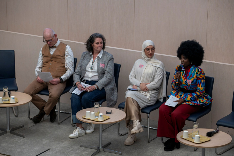 Le panel de citoyennes et citoyens à la restitution au Sénat