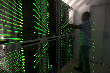 Le stockage et partage de données via des plateformes informatiques pourrait être une solution pour réduire l'empreinte environnementale des infrastructures, malgré le coût énergétique des datacenters