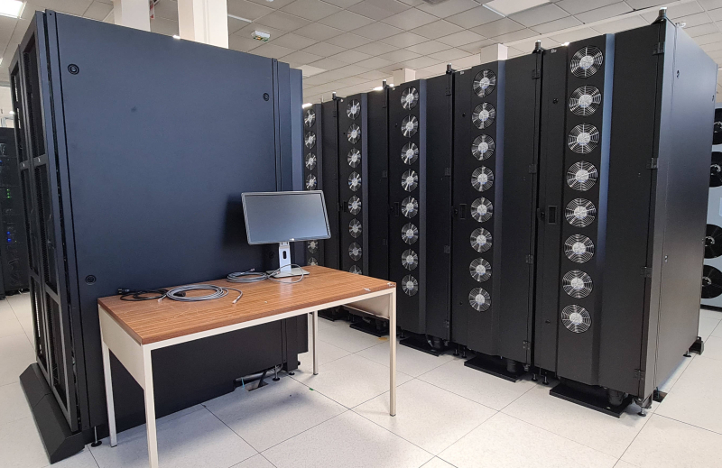 Mutualiser les achats, comme la machine de calcul Ruche à l'Idris, sur le plateau de Saclay, réduit considérablement leur empreinte environnementale.