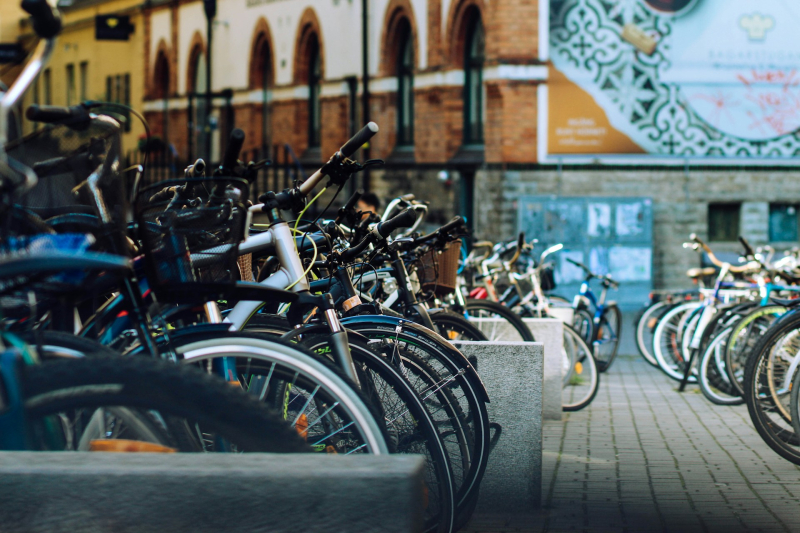 Cycling facilities, such as bicycle parking in Sweden, represent a modest investment for real and rapid savings.