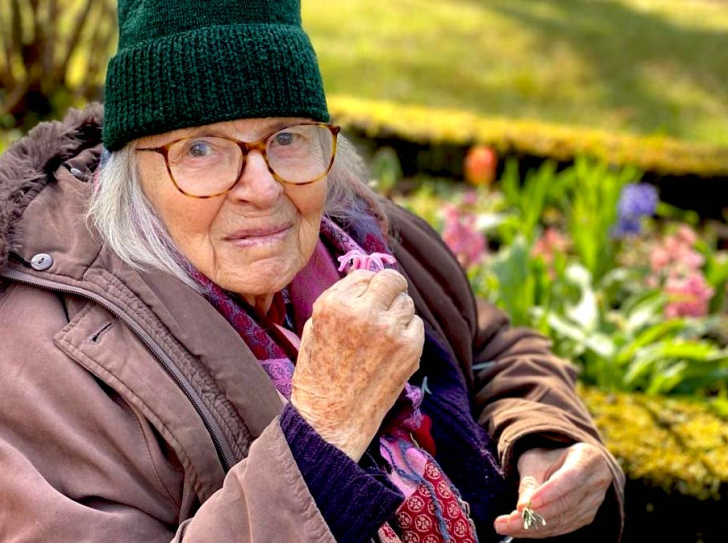 Portrait d'Yvonne Choquet-Bruhat