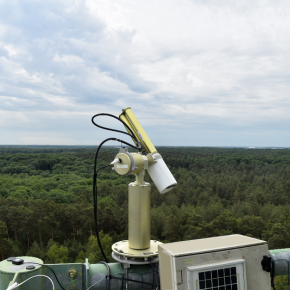 Photometer monitoring aerosol concentrations over Rambouillet forest from the ACROSS observation tower